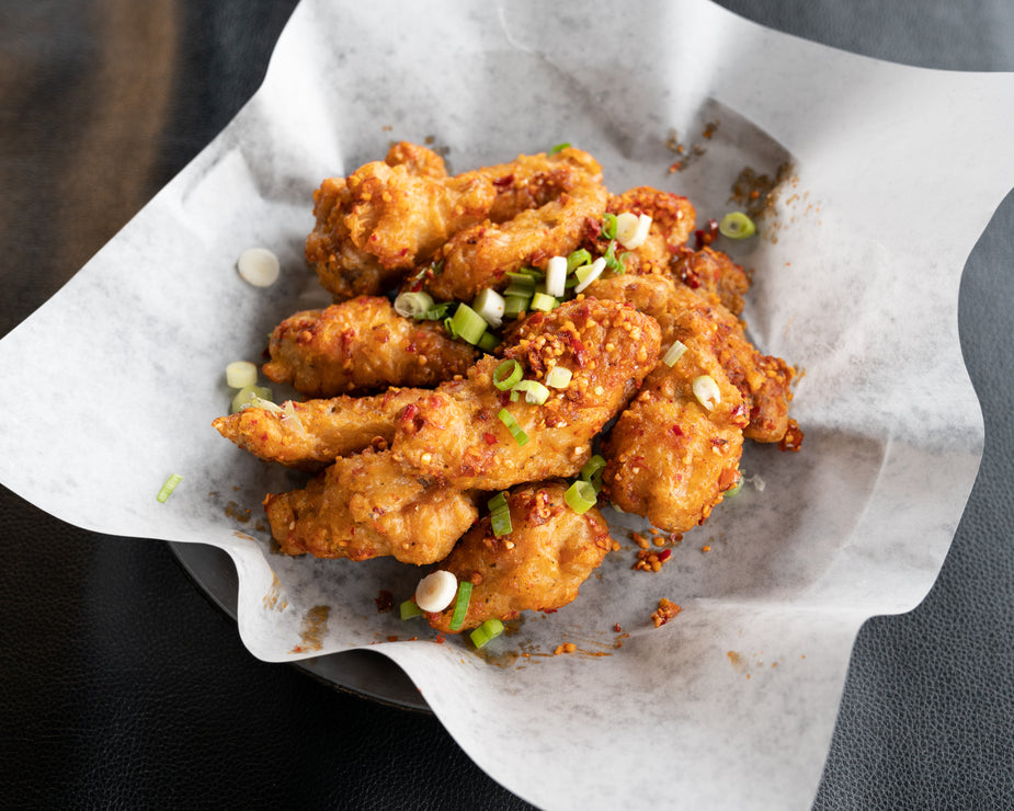 fried-chicken-wings-pub-food.jpg